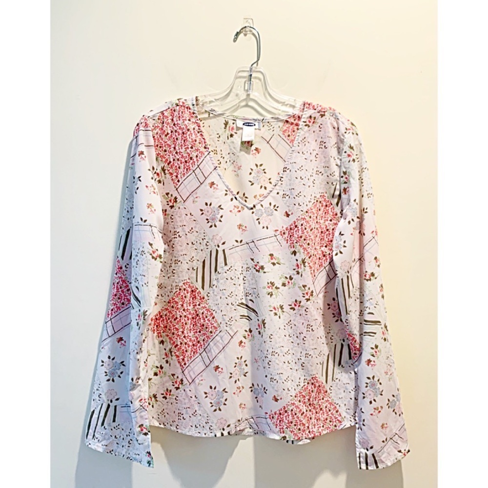 Old Navy Patchwork Floral V-Neck Blouse – Size Large